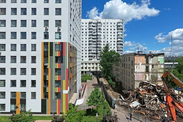 Реновация жилья: Как старые дома превращаются в новые квартиры в России