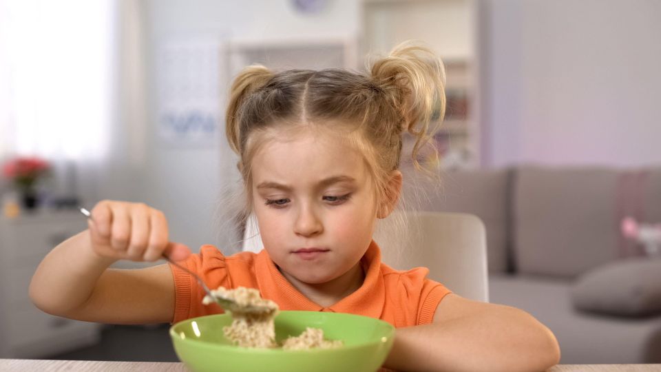 Эту овсяную кашу полюбят даже дети: добавьте секретный ингредиент