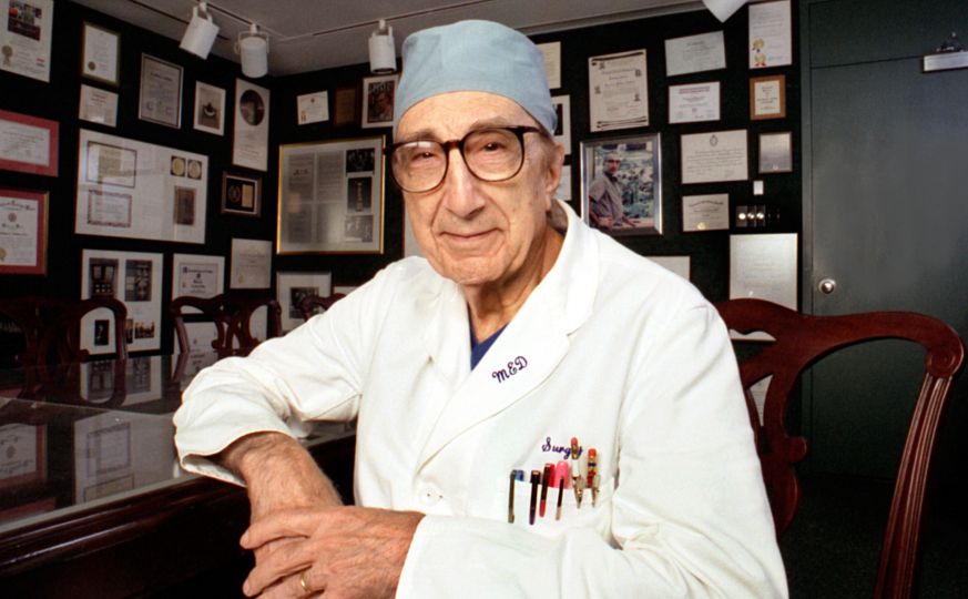 Как простые изменения в диете могут добавить годы вашей жизни: советы кардиохирурга Дебейки