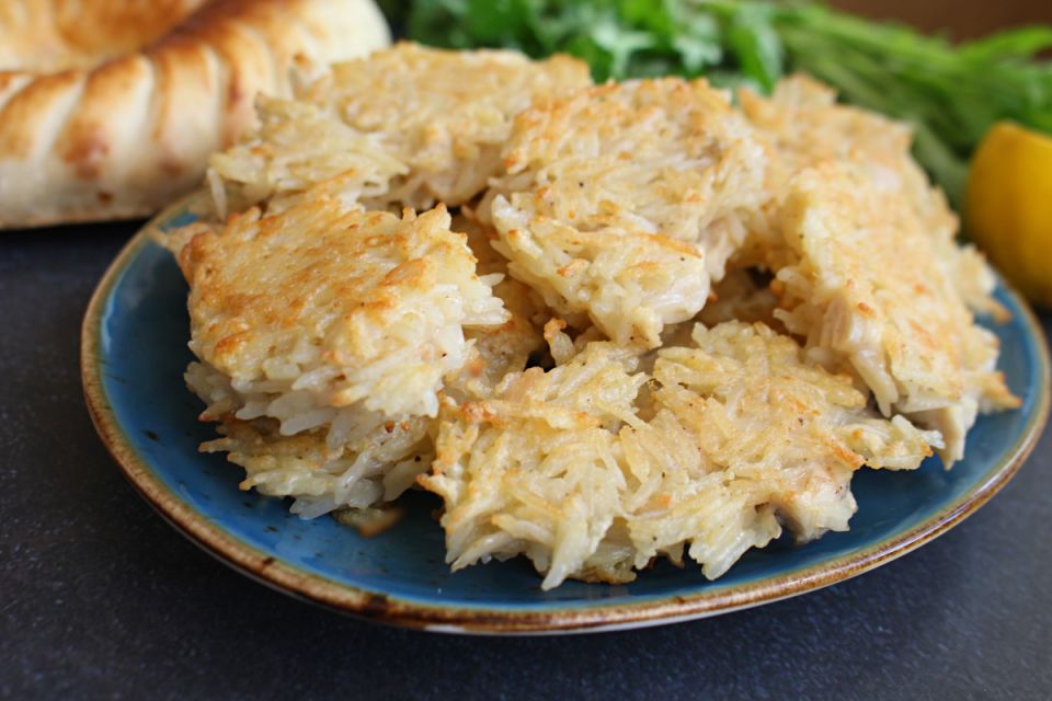 Рисовые оладьи с вареной курицей