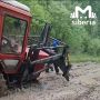 Дорога, в которой тонут даже трактора, мучает жителей Омской области