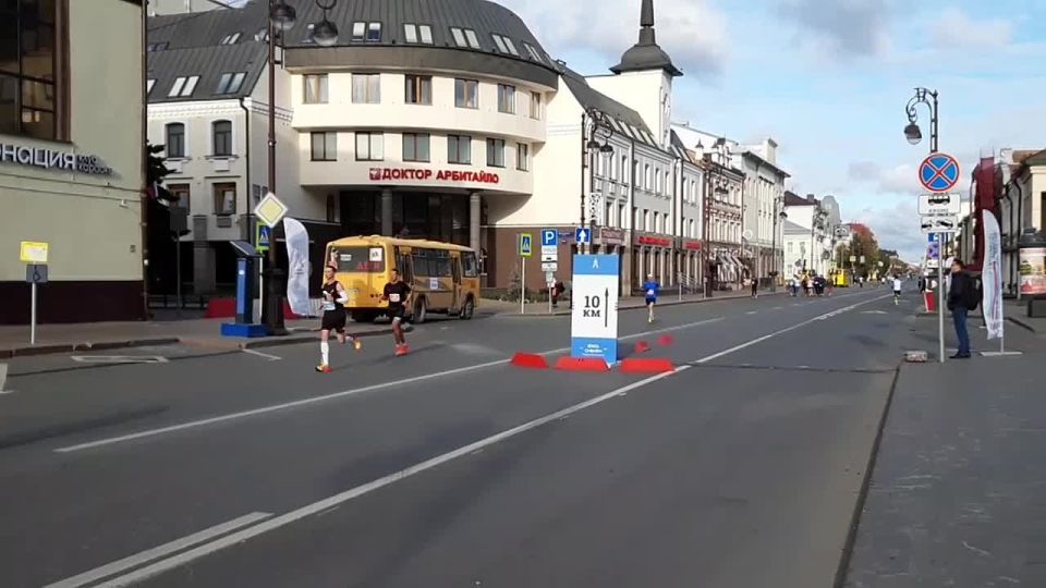 10 . / 