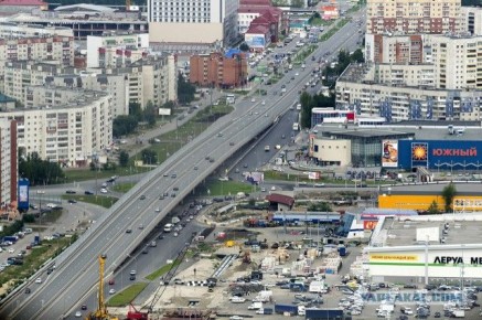 Белый домик не молчи, говори недорогой, а народ простой с тобой, с тобой сердцем и душой