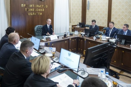 Рабочее совещание по вопросам цифровой трансформации Тюменской области провел в региональном правительстве заместитель председателя правительства РФ – руководитель аппарата правительства РФ Дмитрий Григоренко