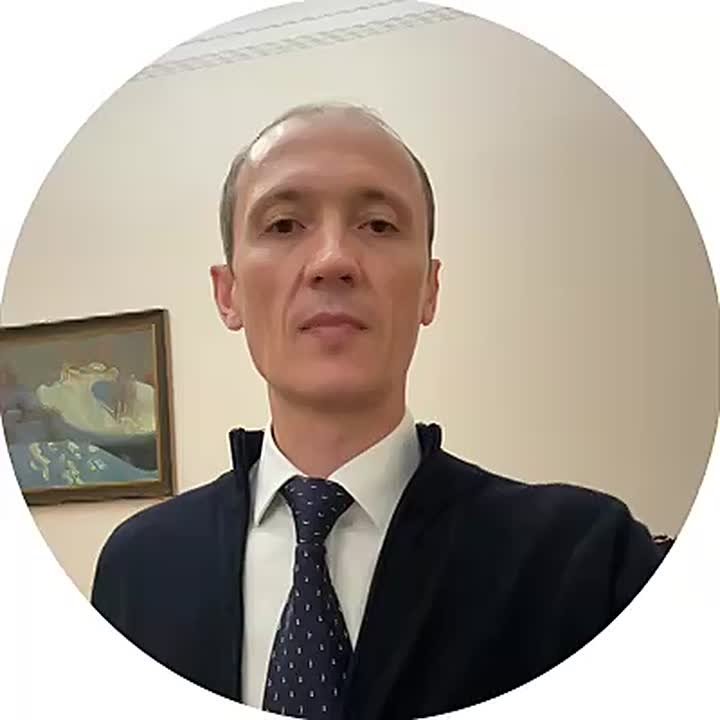 Заместитель Председателя Правительства – Руководитель Аппарата Правительства России Дмитрий Григоренко поздравляет участников программы «ГосСтарт.Стажировки» с завершением обучения!
