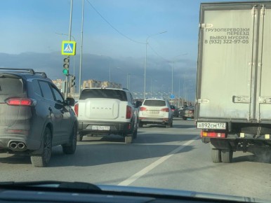 По пробкам в субботу катались? Если нет, то эти водители Вам позавидуют!