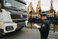 Тюменский губернатор поздравил таможенников с профессиональным праздником