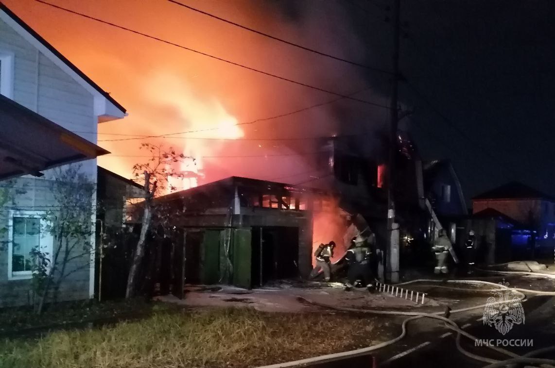 Двадцать восьмого октября в девять часов вечера поступило сообщение о пожаре в частном жилом доме по адресу: город Тюмень Двадцать восьмого октября в девять часов вечера поступило сообщение о пожаре в частном жилом доме по адресу: город Тюмень