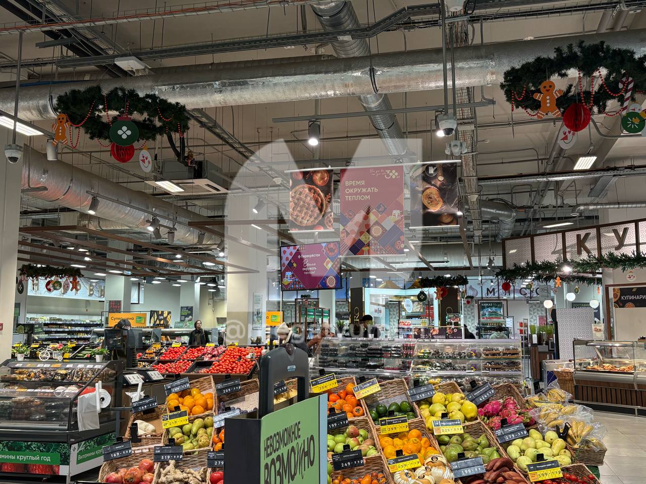 В тюменском «Гудвине» уже почти Новый год В тюменском «Гудвине» уже почти Новый год