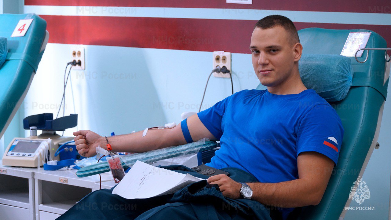 35 добрых дел: сотрудники МЧС России приняли участие в сдаче донорской крови 35 добрых дел: сотрудники МЧС России приняли участие в сдаче донорской крови