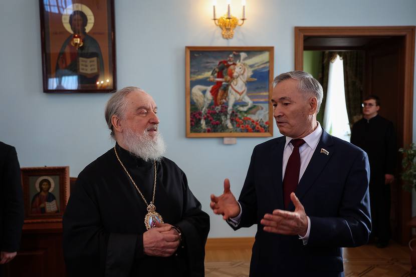 Два дня в Тюменской области работала комиссия Совета законодателей РФ при Федеральном Собрании по координации законотворческой деятельности и мониторингу законодательства Два дня в Тюменской области работала комиссия Совета законодателей РФ при Федеральном Собрании по координации законотворческой деятельности и мониторингу законодательства