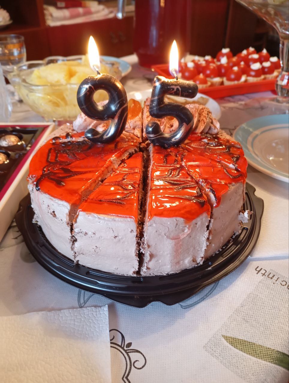 Сегодня, 29 октября, Анне Григорьевне Щинниковой, ветерану Великой Отечественной войны (участнику трудового фронта), исполнилось 95 лет Сегодня, 29 октября, Анне Григорьевне Щинниковой, ветерану Великой Отечественной войны (участнику трудового фронта), исполнилось 95 лет