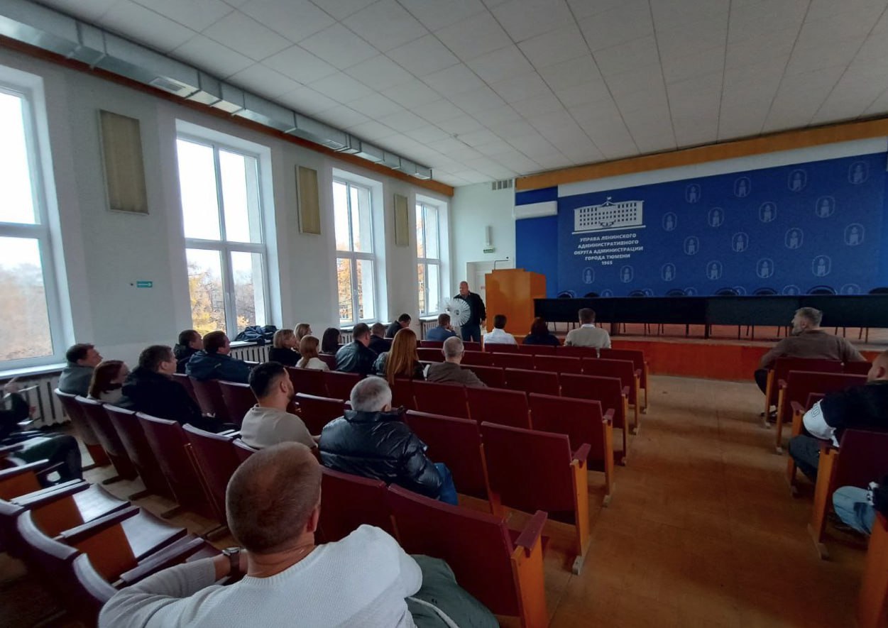 Подрядчиков ЛАО познакомили с участниками выставки «Тюменская марка» Подрядчиков ЛАО познакомили с участниками выставки «Тюменская марка»