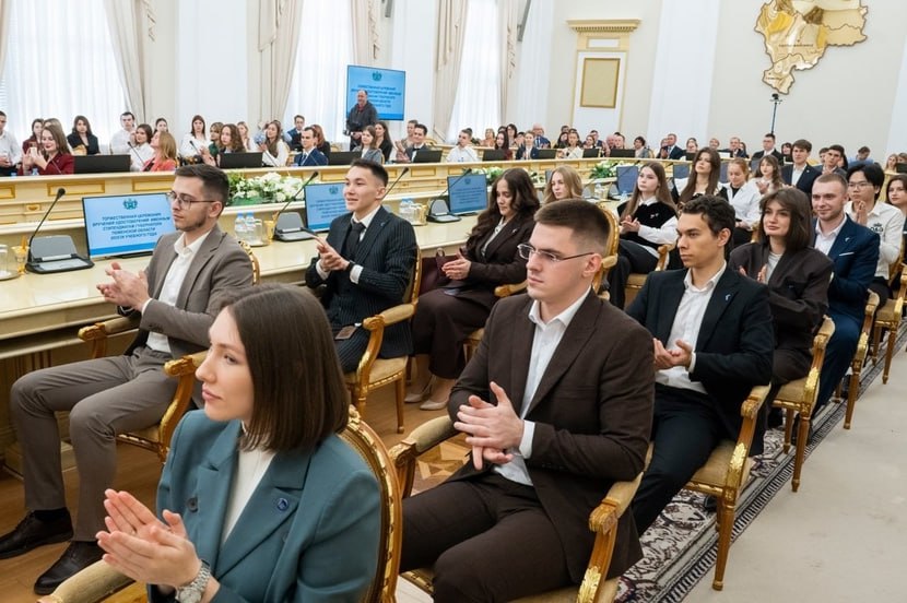 Очередная группа самых талантливых, усердных и инициативных молодых людей стала обладателями именных стипендий губернатора Тюменской области Очередная группа самых талантливых, усердных и инициативных молодых людей стала обладателями именных стипендий губернатора Тюменской области