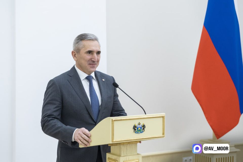 Александр Моор: Сегодня в Правительстве Тюменской области вручил государственные награды Российской Федерации, поощрения Президента Российской Федерации, а также награды и поощрения Тюменской области