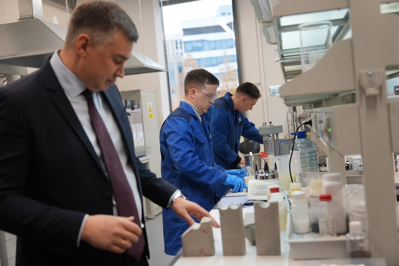 Максим Афанасьев: Предприятие завтрашнего дня – так можно назвать ООО «НОВАТЭК НТЦ»: опираясь на опыт прошлых лет и грамотно и оперативно реагируя на существующую ситуацию, компания последовательно внедряет передовые... Максим Афанасьев: Предприятие завтрашнего дня – так можно назвать ООО «НОВАТЭК НТЦ»: опираясь на опыт прошлых лет и грамотно и оперативно реагируя на существующую ситуацию, компания последовательно внедряет передовые...