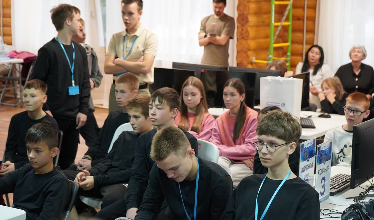 Участники хакатона в Тюмени разработали цифровых учителей будущего