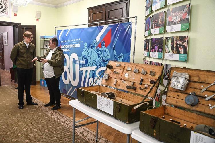 Около 90 воспитанников и руководителей отрядов стали участниками слета поисковых отрядов "Школа поисковика" в Тюмени, который стартовал в ДТиС "Пионер" 30 октября Около 90 воспитанников и руководителей отрядов стали участниками слета поисковых отрядов "Школа поисковика" в Тюмени, который стартовал в ДТиС "Пионер" 30 октября