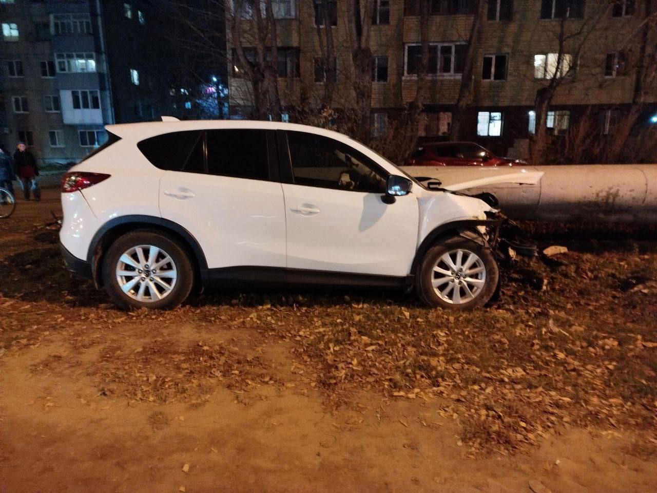 Сразу 3 авто столкнулось минувшим вечером в Тюмени на Ветеранов труда Сразу 3 авто столкнулось минувшим вечером в Тюмени на Ветеранов труда