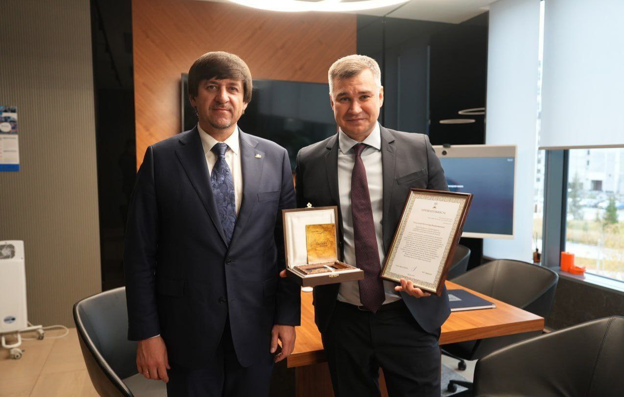 Максим Афанасьев: Предприятие завтрашнего дня – так можно назвать ООО «НОВАТЭК НТЦ»: опираясь на опыт прошлых лет и грамотно и оперативно реагируя на существующую ситуацию, компания последовательно внедряет передовые... Максим Афанасьев: Предприятие завтрашнего дня – так можно назвать ООО «НОВАТЭК НТЦ»: опираясь на опыт прошлых лет и грамотно и оперативно реагируя на существующую ситуацию, компания последовательно внедряет передовые...