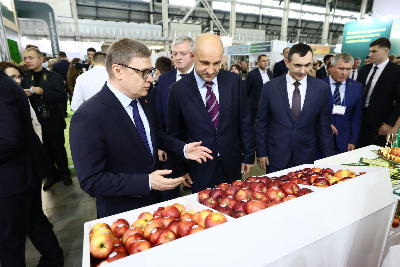 Почти 5 тысяч человек посетили XIII Межрегиональную агропромышленную выставку Уральского федерального округа Почти 5 тысяч человек посетили XIII Межрегиональную агропромышленную выставку Уральского федерального округа