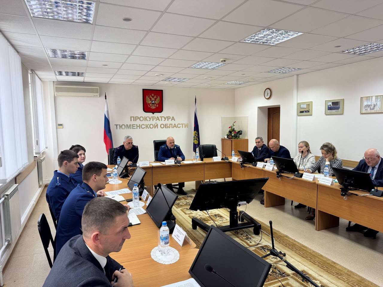 В надзорном ведомстве под председательством исполняющего обязанности прокурора области Андрея Горобченко состоялось межведомственное совещание, посвященное вопросам обеспечения законности при капитальном ремонте общего...