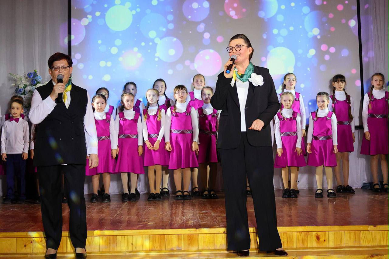 В Тобольске прошло торжественное мероприятие, посвященное 140-летию средней общеобразовательной школы №14 В Тобольске прошло торжественное мероприятие, посвященное 140-летию средней общеобразовательной школы №14