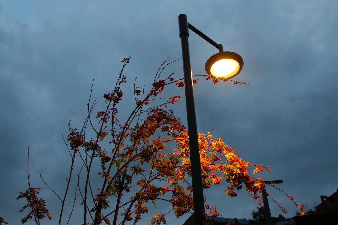 Если фонари зажигают – значит это кому-нибудь нужно? Если фонари зажигают – значит это кому-нибудь нужно?