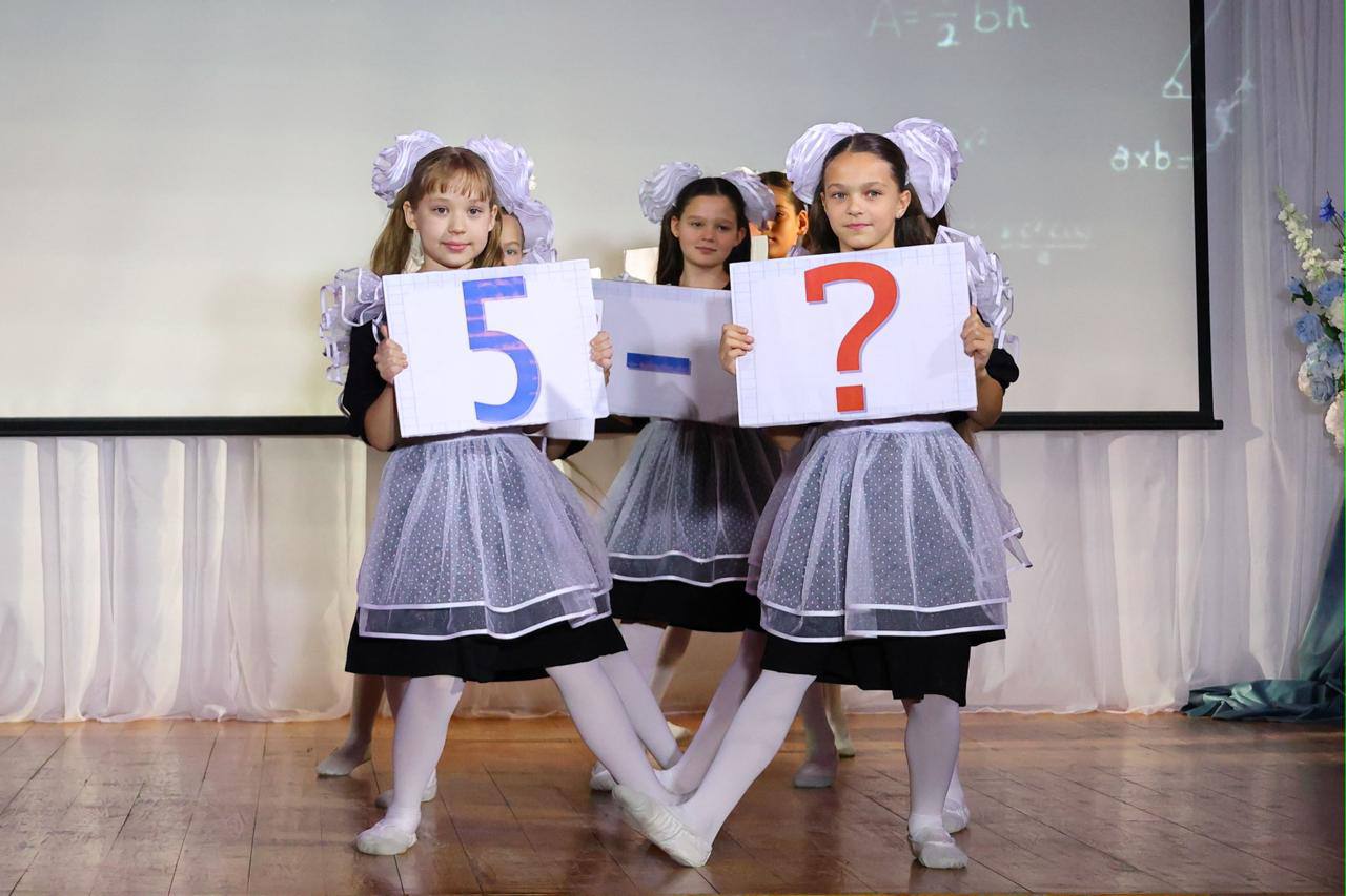 В Тобольске прошло торжественное мероприятие, посвященное 140-летию средней общеобразовательной школы №14 В Тобольске прошло торжественное мероприятие, посвященное 140-летию средней общеобразовательной школы №14