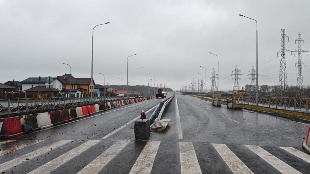 Движение автотранспорта по съезду новой транспортной развязки на Червишевском тракте запустили в Тюмени