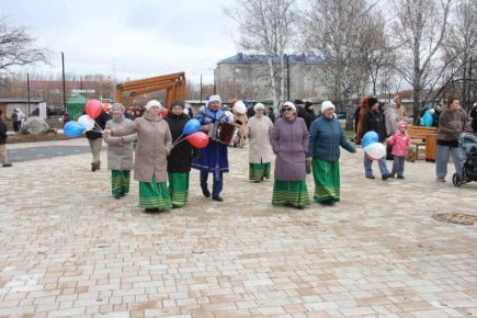 В селе Стрехнино Ишимского округа открыли новый сквер