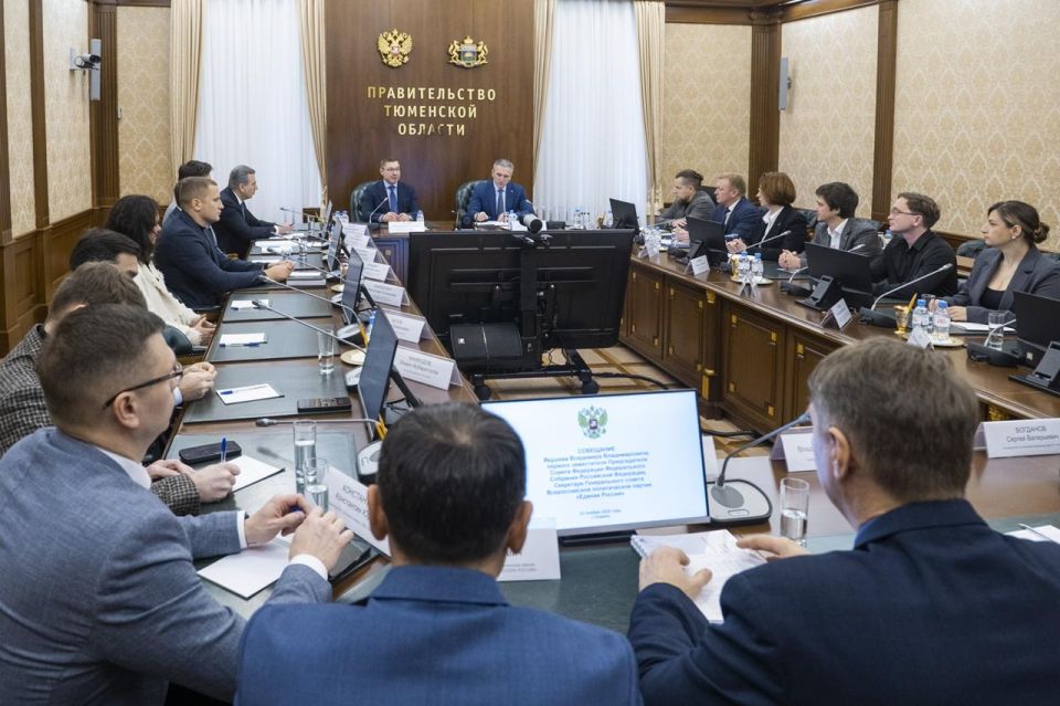 Владимир Якушев и Александр Моор обсудили с тюменскими предпринимателями изменения в налоговом законодательстве в 2026 году