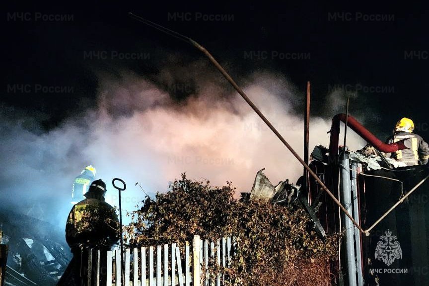 В ночном пожаре в Голышмановском округе пострадал человек В ночном пожаре в Голышмановском округе пострадал человек