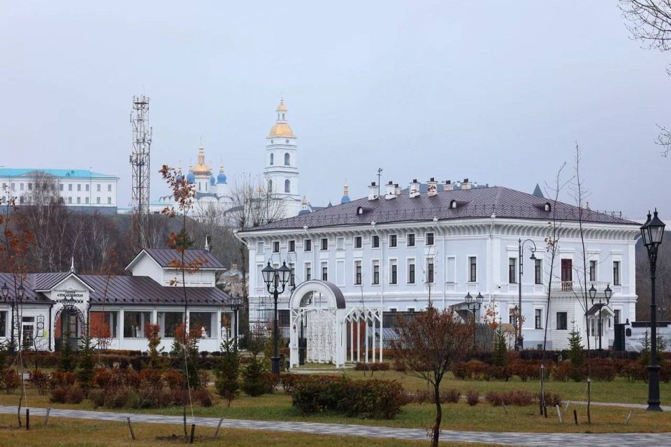 Администрация города Тобольска 31 октября выдала паспорта готовности к работе в отопительный период 2025-2026 гг. теплоснабжающим организациям, подтвердив их готовность к обеспечению стабильного и надежного теплоснабжения...