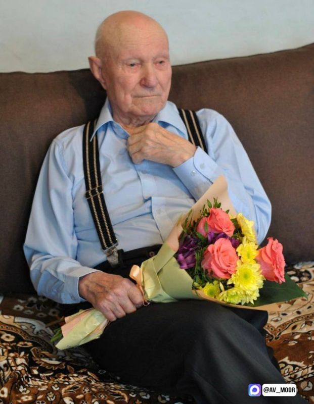 Сегодня исполнилось 103 года нашему земляку Петру Максимовичу Вожеву!