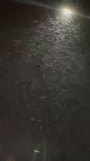 Снег кружится, летает, летает…