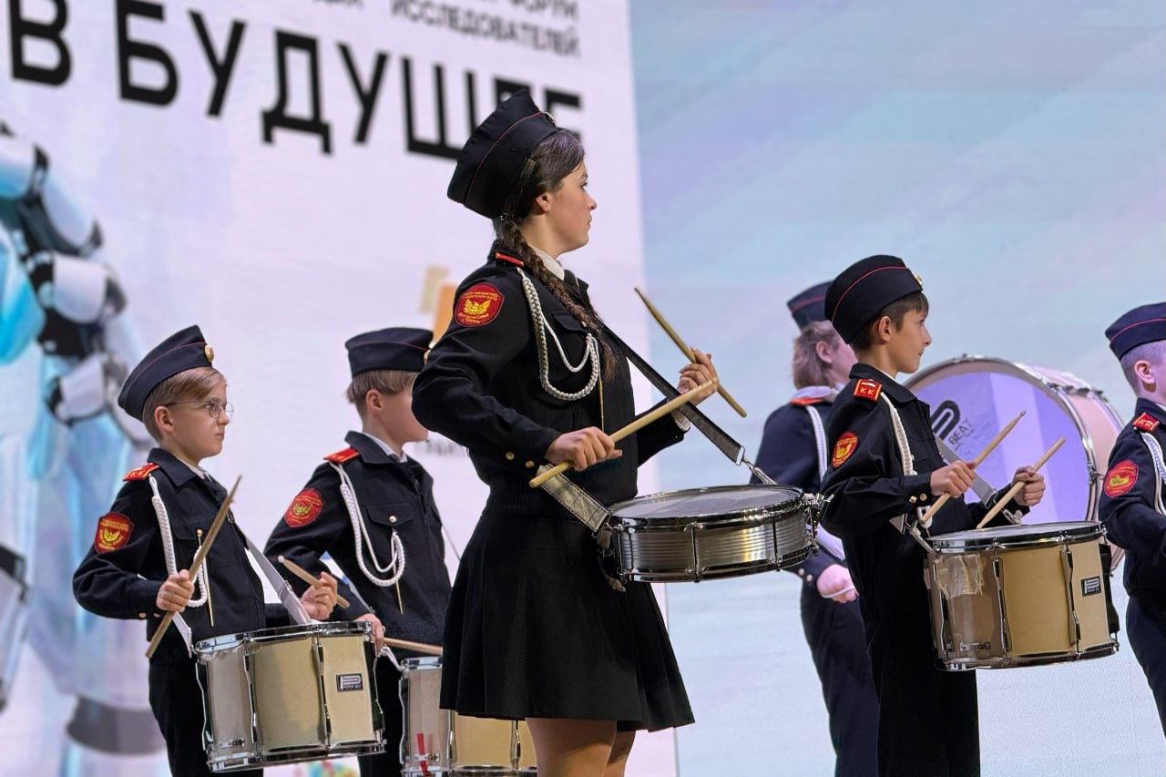 ТЭО выступил партнером научного форума «Шаг в будущее», собравшего более 270 молодых исследователей из 25 муниципалитетов Тюменской области ТЭО выступил партнером научного форума «Шаг в будущее», собравшего более 270 молодых исследователей из 25 муниципалитетов Тюменской области