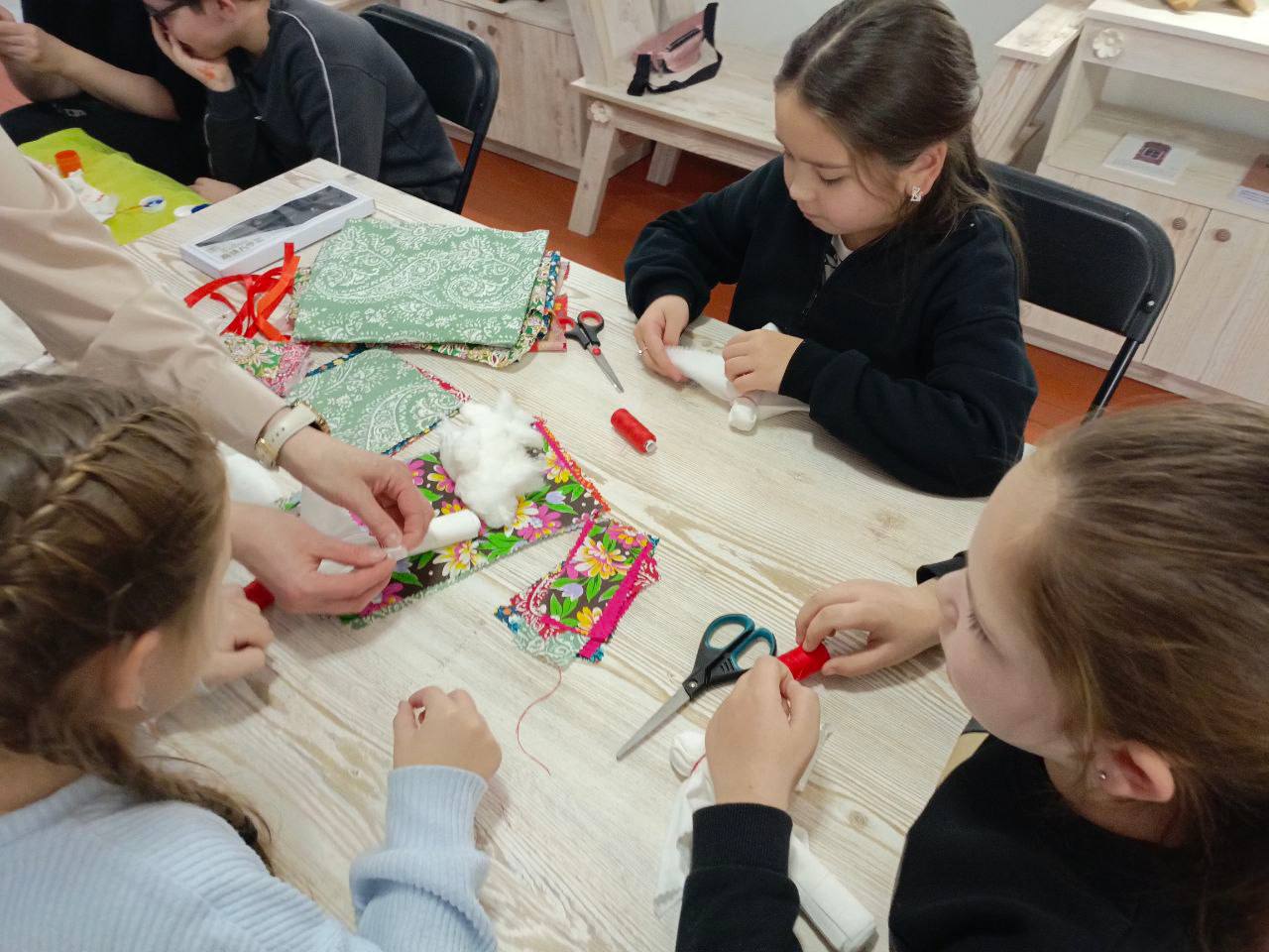 Сегодня, 3 ноября, Центр деревянного зодчества стал одной из главных городских площадок всероссийской акции «Ночь искусств» Сегодня, 3 ноября, Центр деревянного зодчества стал одной из главных городских площадок всероссийской акции «Ночь искусств»