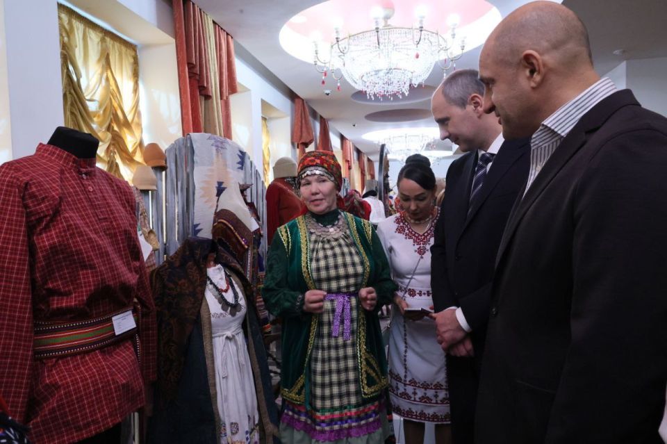 Артём Жога: Колоритно и ярко отметили День народного единства на фестивале культур в Екатеринбурге Артём Жога: Колоритно и ярко отметили День народного единства на фестивале культур в Екатеринбурге