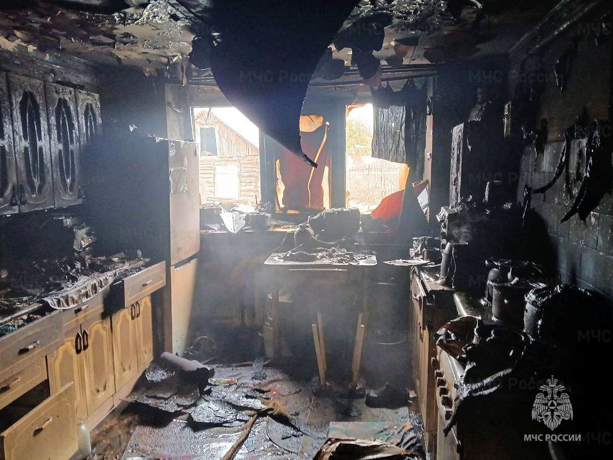 На пожаре в Ялуторовске погиб человек На пожаре в Ялуторовске погиб человек