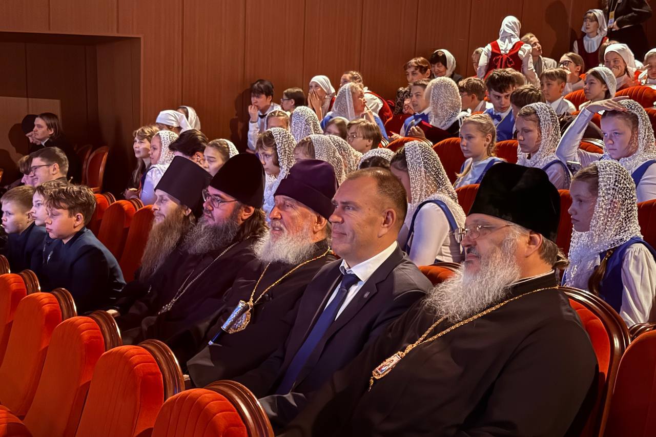 День народного единства в Тобольске ознаменовался насыщенной программой праздничных мероприятий, которые прошли на нескольких площадках города День народного единства в Тобольске ознаменовался насыщенной программой праздничных мероприятий, которые прошли на нескольких площадках города