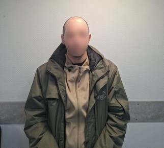 За нарушение общественного порядка в аэропорту Нового Уренгоя транспортные полицейские привлекли к ответственности 40-летнего вахтовика