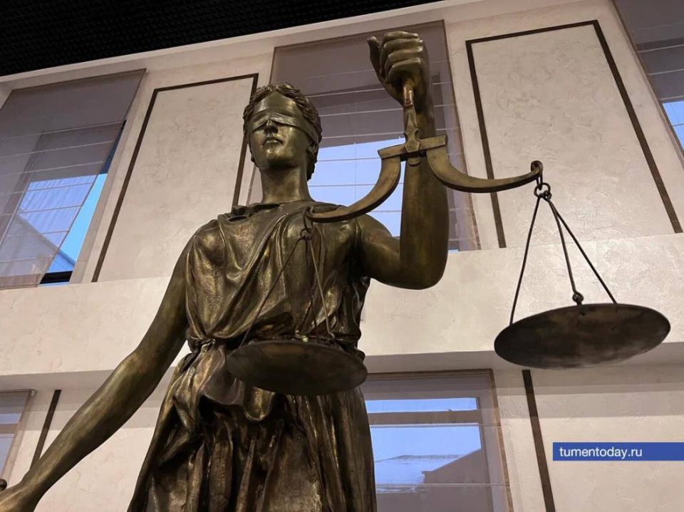 Бывший директор ишимской автошколы получил условный срок за взятки