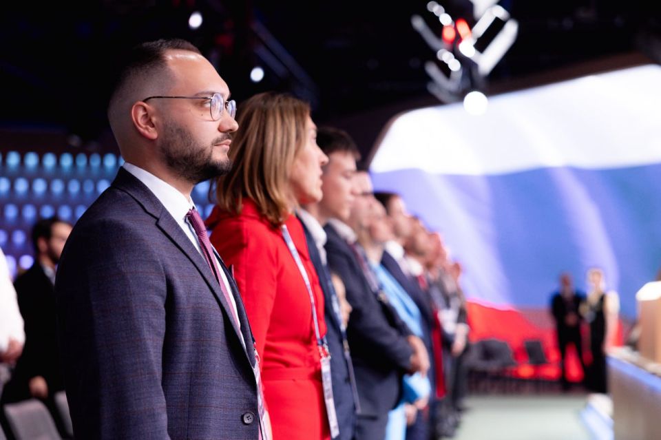 На форуме «Сообщество» состоялась торжественная церемония вручения премии «Молодой специалист года» На форуме «Сообщество» состоялась торжественная церемония вручения премии «Молодой специалист года»