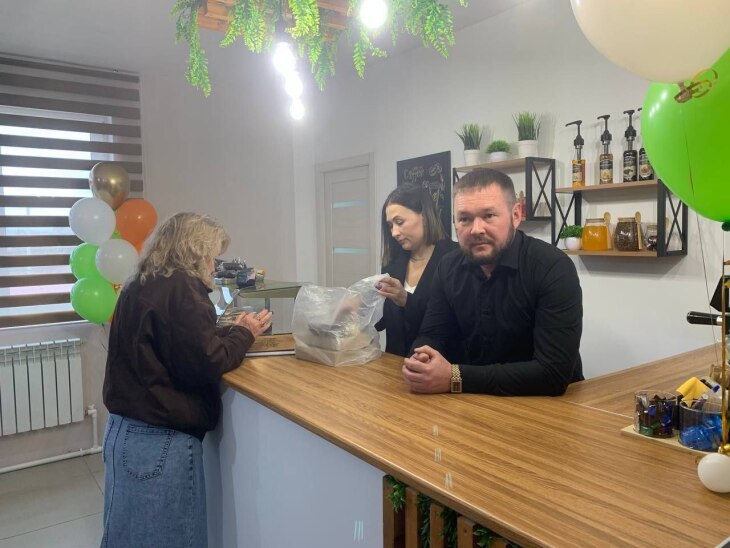 Первое заведение с суши и роллами открыли предприниматели в Абатском округе при господдержке