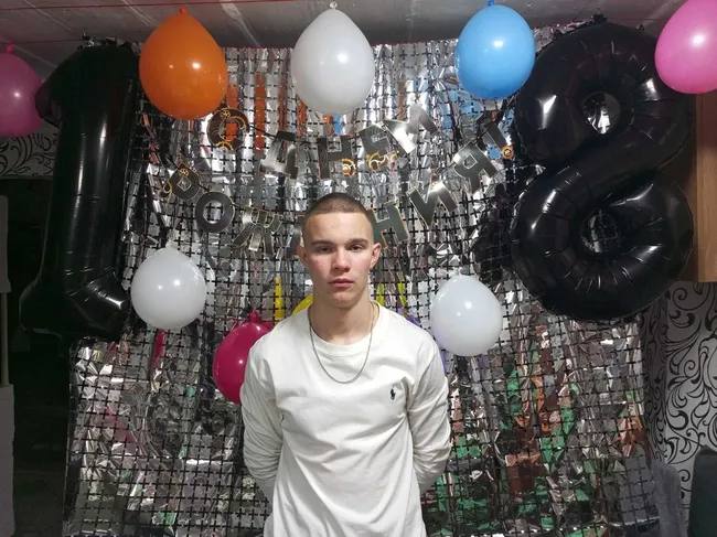Бросила девушка в день рождения: в Тюменской области 11 дней ищут 18-летнего Кирилла Сергиевича Бросила девушка в день рождения: в Тюменской области 11 дней ищут 18-летнего Кирилла Сергиевича