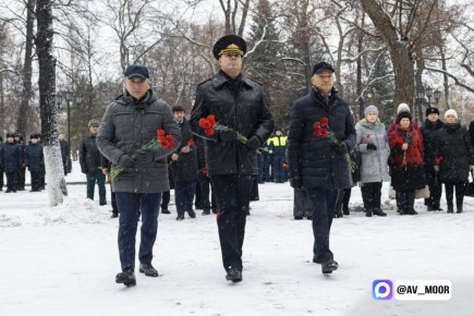 Александр Моор: В преддверии Дня сотрудника органов внутренних дел России почтили память тюменских стражей правопорядка, павших на фронтах Великой Отечественной войны и погибших при исполнении служебных обязанностей