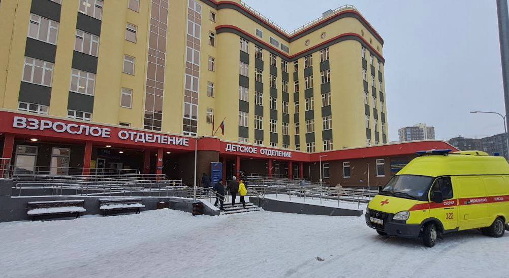 В Тюмени из-за гололедицы резко увеличилось число обращений к травматологам