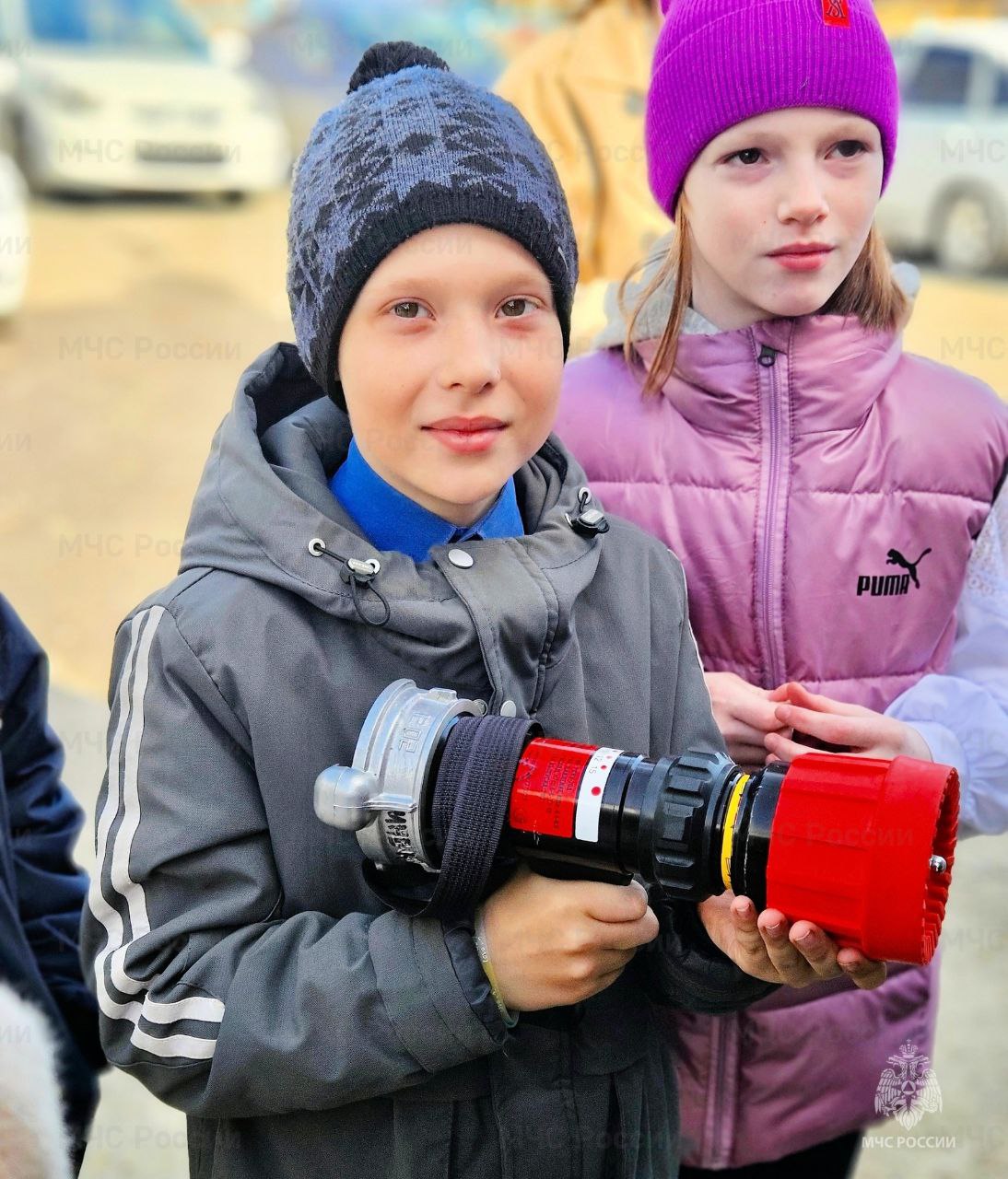Чтобы не было беды!. В Заводоуковске для популяризации пожарно-спасательного дела, профессиональной ориентации подрастающего поколения и развития навыков безопасности жизнедеятельности, сотрудники МЧС России проводят... Чтобы не было беды!. В Заводоуковске для популяризации пожарно-спасательного дела, профессиональной ориентации подрастающего поколения и развития навыков безопасности жизнедеятельности, сотрудники МЧС России проводят...