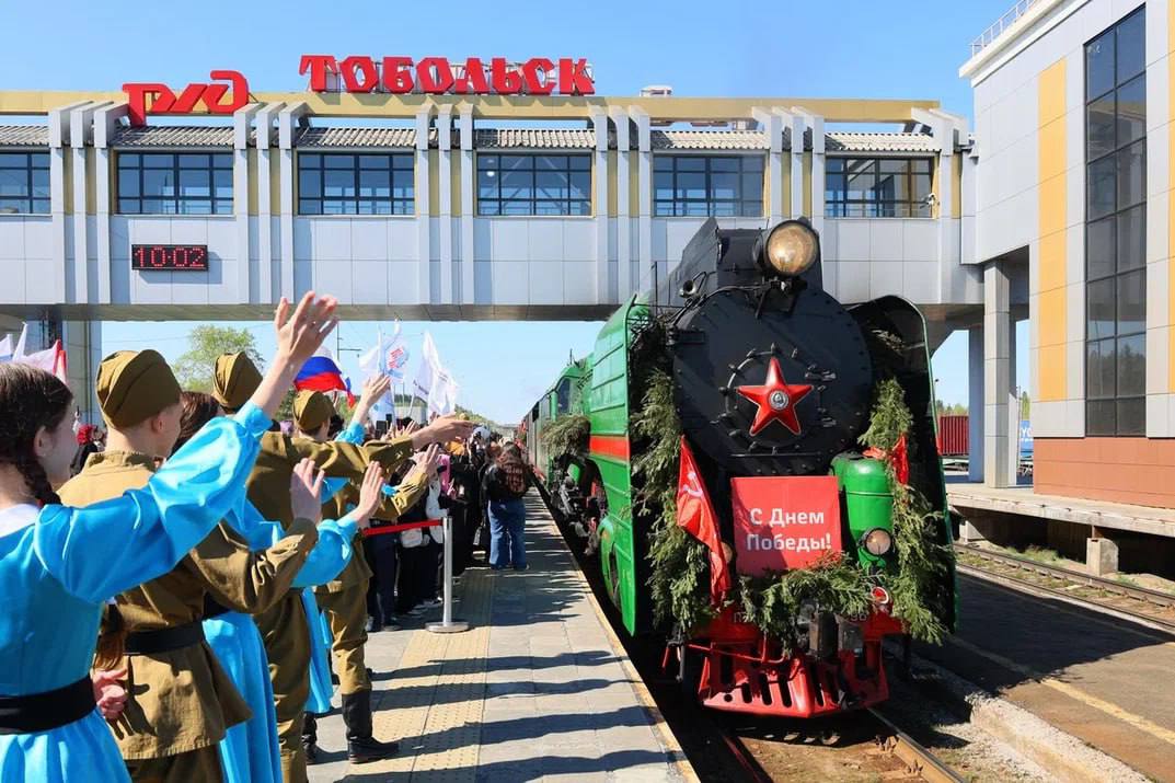 Сегодня, в 84-ую годовщину легендарного Парада на Красной Площади 7 ноября 1941 года, Тобольск отдает дань памяти героям, проявившим беспримерное мужество и стойкость в годы Великой Отечественной войны Сегодня, в 84-ую годовщину легендарного Парада на Красной Площади 7 ноября 1941 года, Тобольск отдает дань памяти героям, проявившим беспримерное мужество и стойкость в годы Великой Отечественной войны